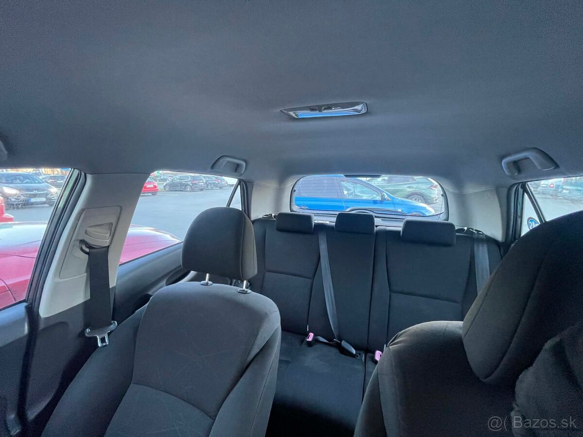 Predám Toyota Auris 1.6 Benzín - 7