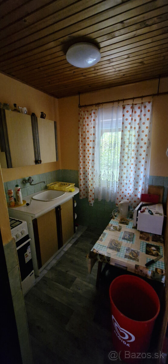 Predám rodinnú chatu v Kaluži - ideálna na relax aj prenájom - 7