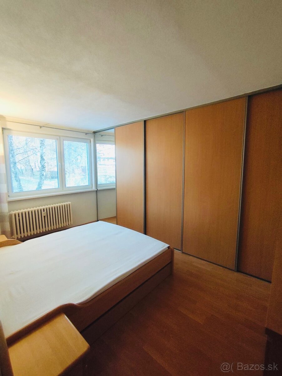 Prenajmem zariadení 3 izbový byt s balkonom na Novom Juhu - 7