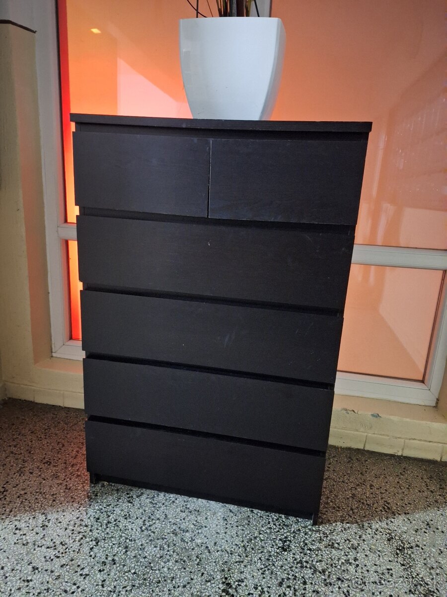 Dyhovana cierna suflikova komoda IKEA - 7