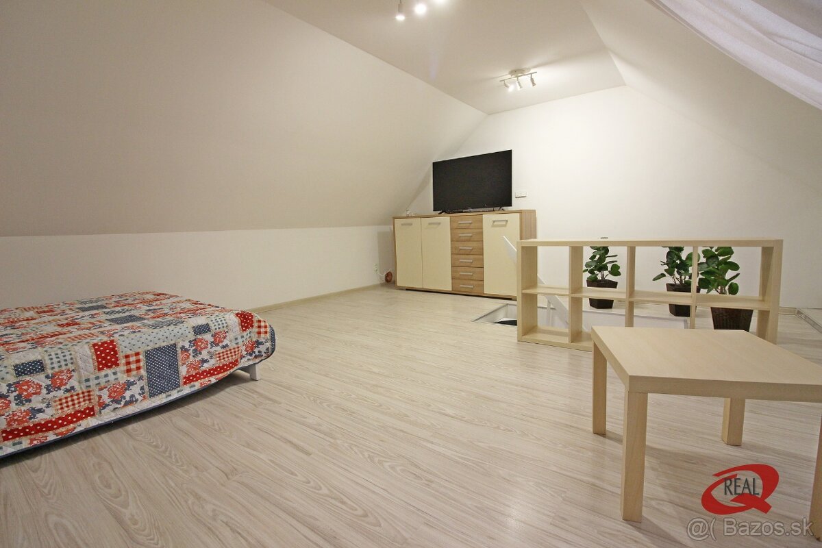 ZARIADENÝ MEZONETOVÝ BYT V RODINNOM DOME - 7