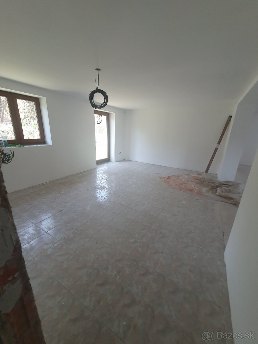 Budova na podnikateľské účely - 7