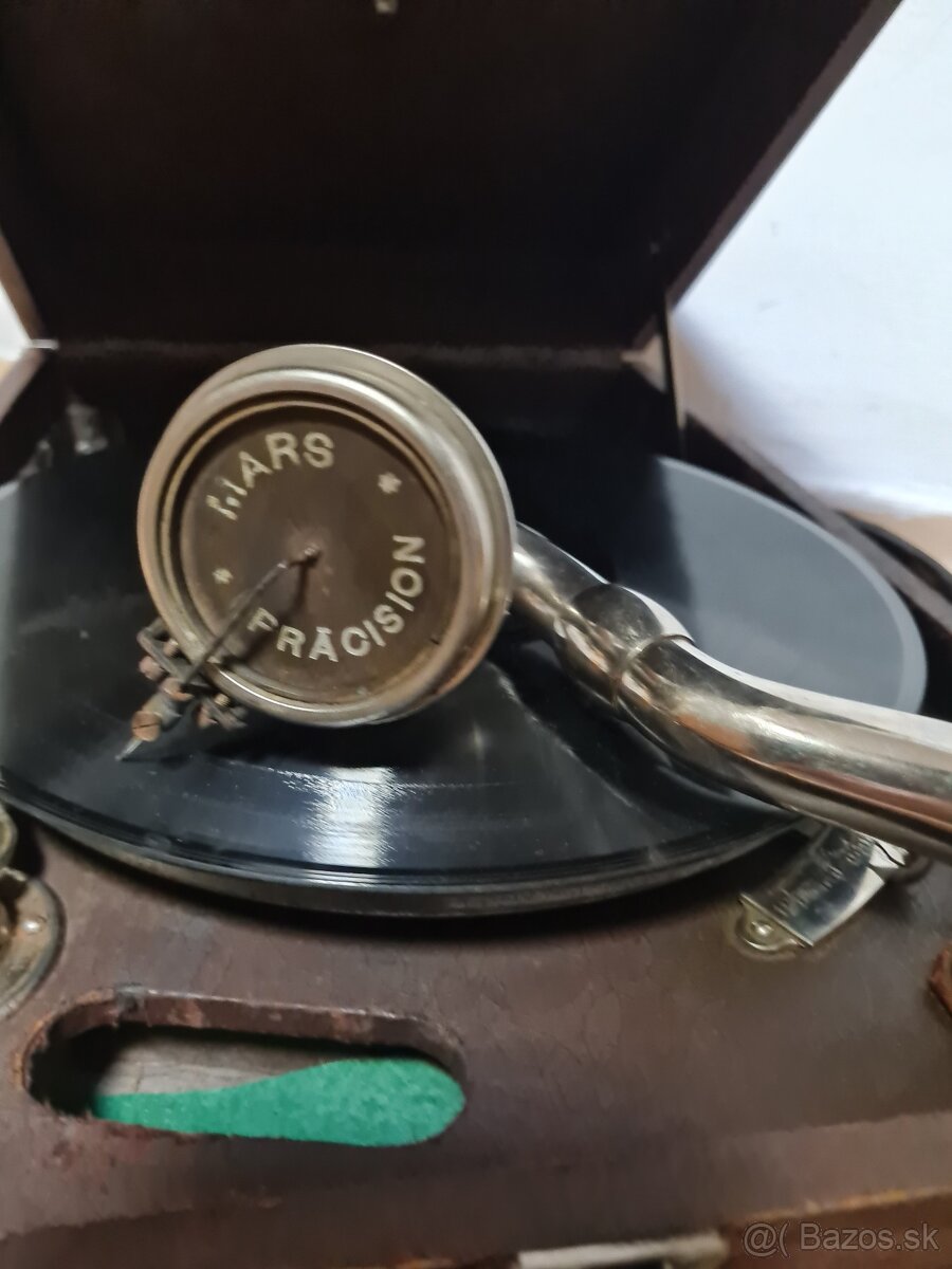 Starý kufríkový gramofón - Mars Pracision - 7