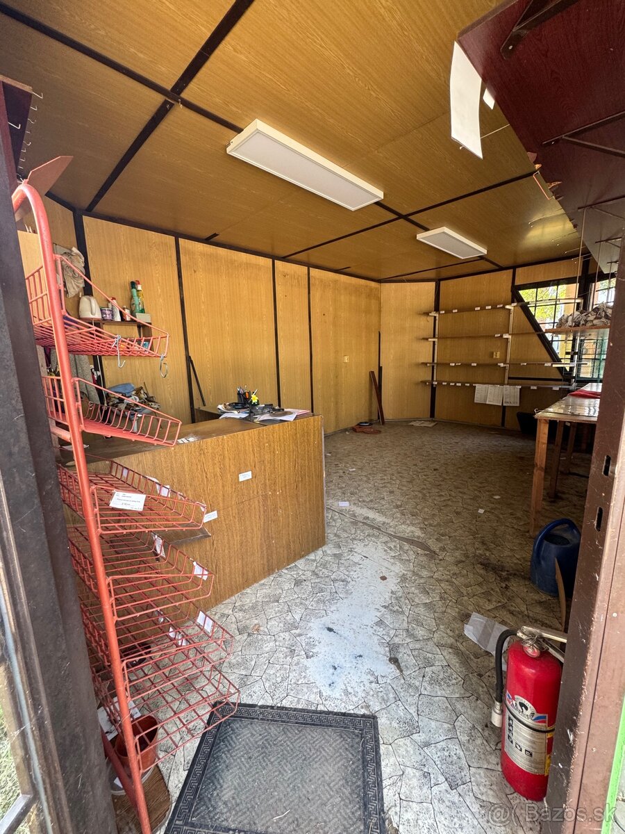 PREDAJNÝ STÁNOK 3x6m - 7