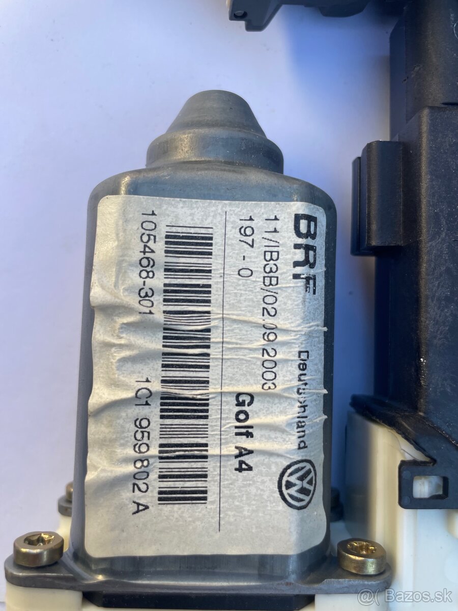 Golf 4 hatchback dvere - 7