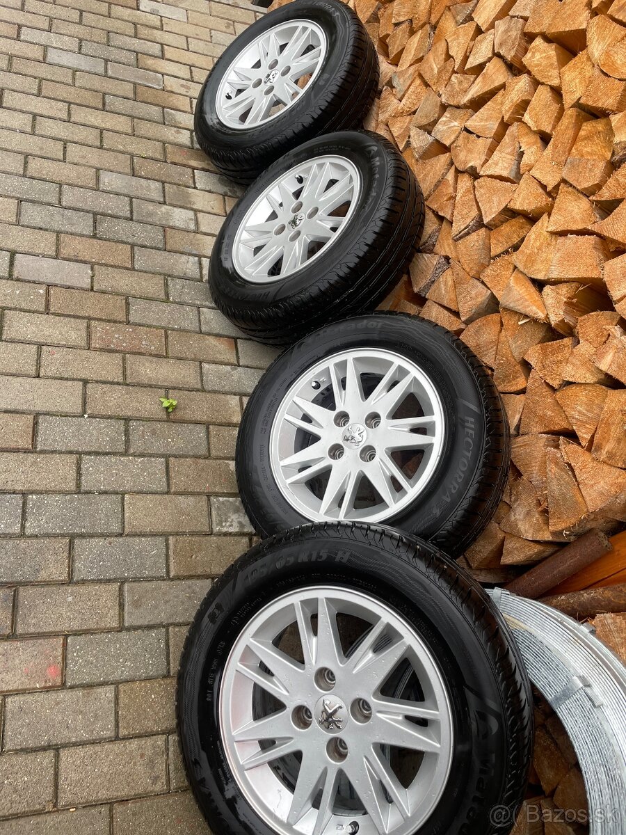 195 65 r15 Peugeot 4x108 - 7