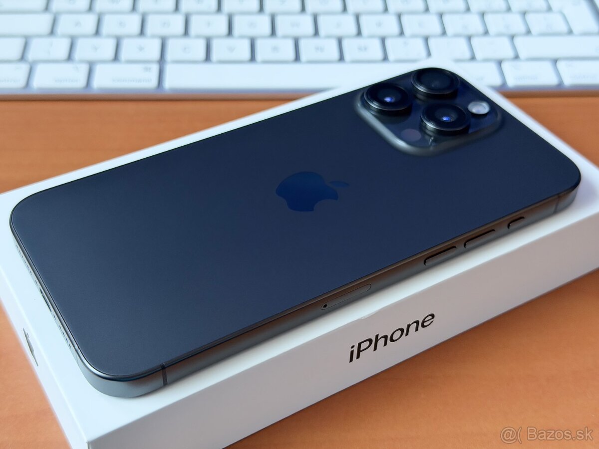 Apple iPhone 15 Pro Max 256GB Black Titanium - 7