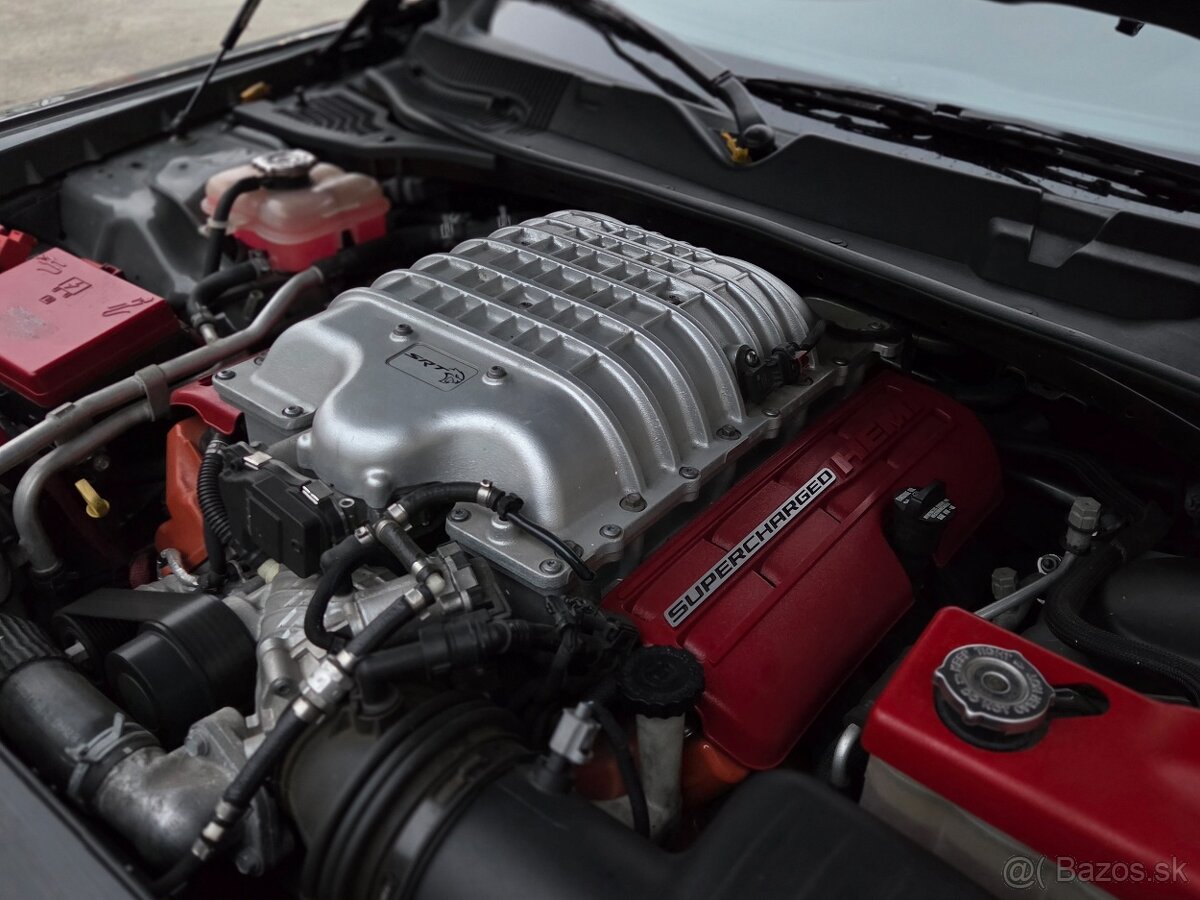 Dodge Challenger 6.2 SRT HELLCAT - 7