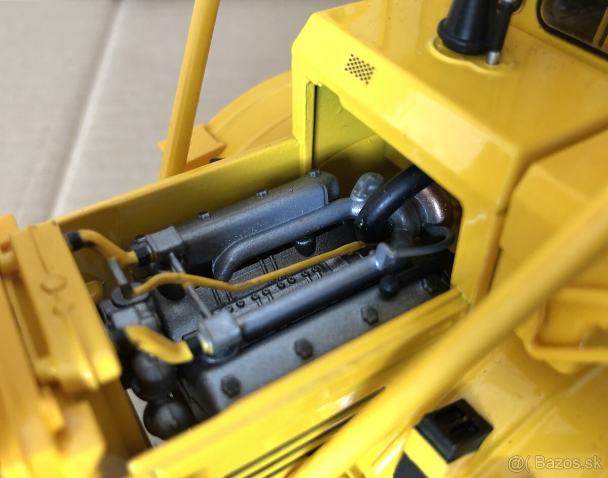 Kirovets K700A - 7