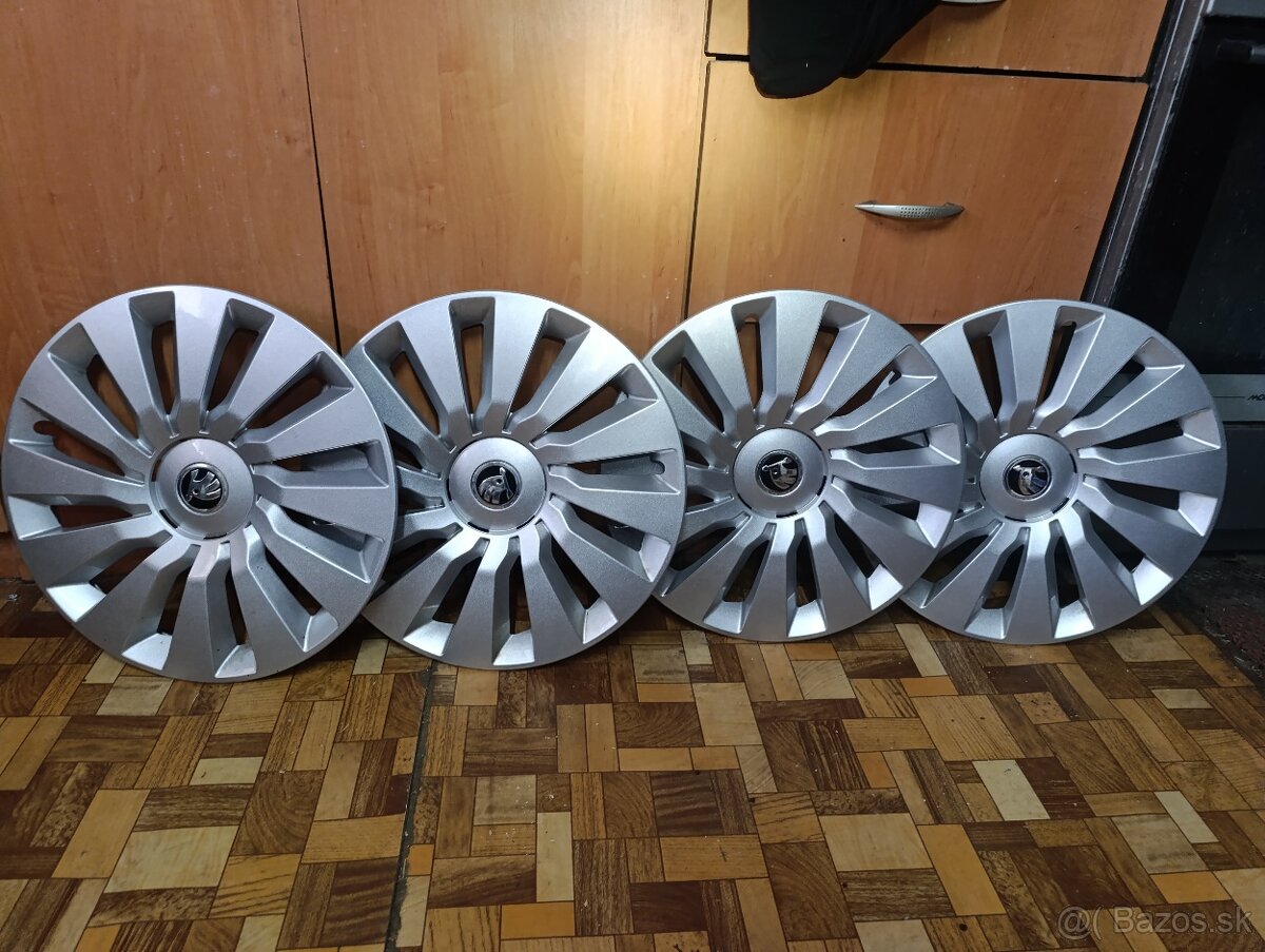 Predam puklice škoda Octavia 2 r16 - 7