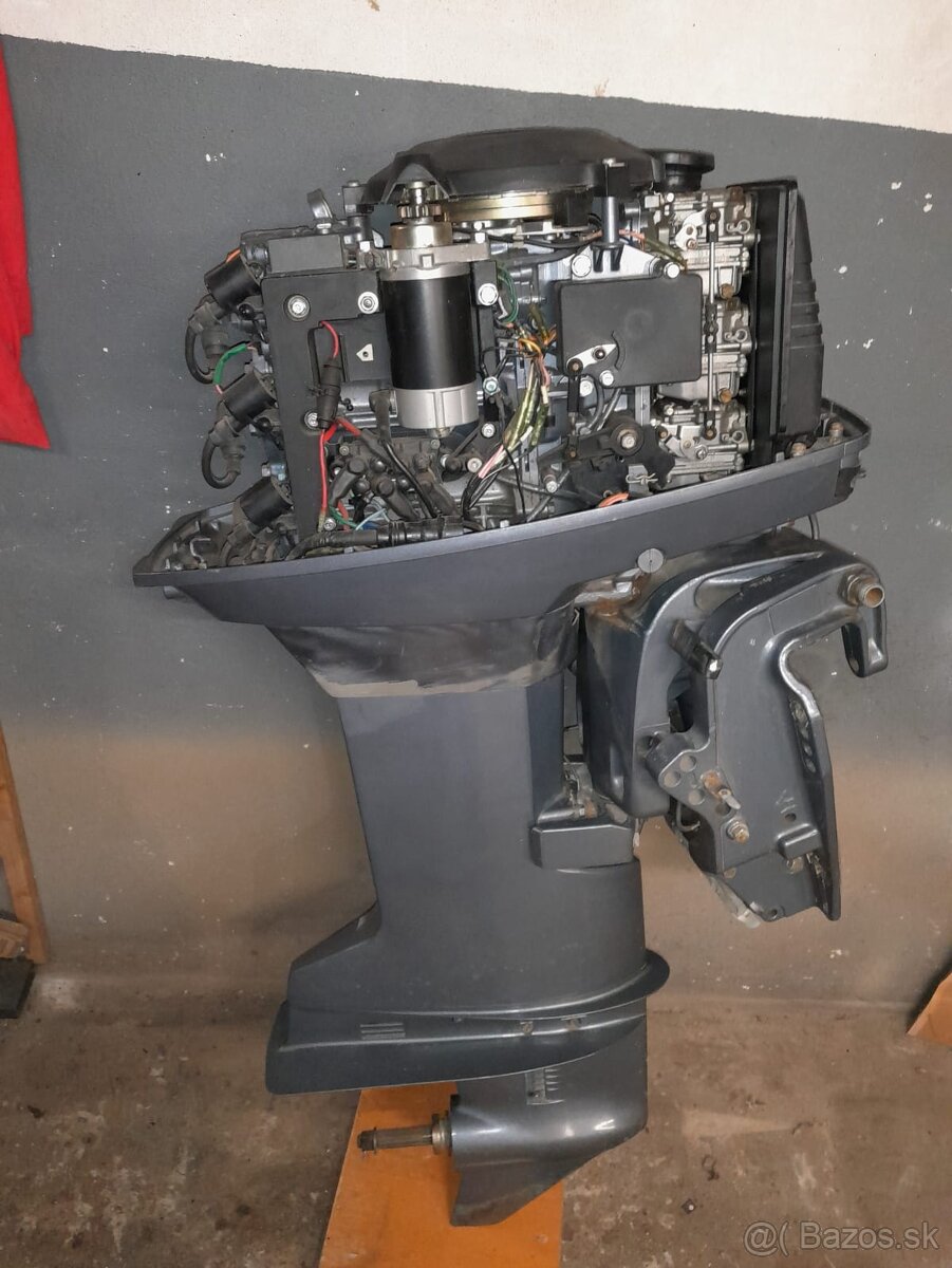 Predám motor Yamaha 40HP 2-takt - 7