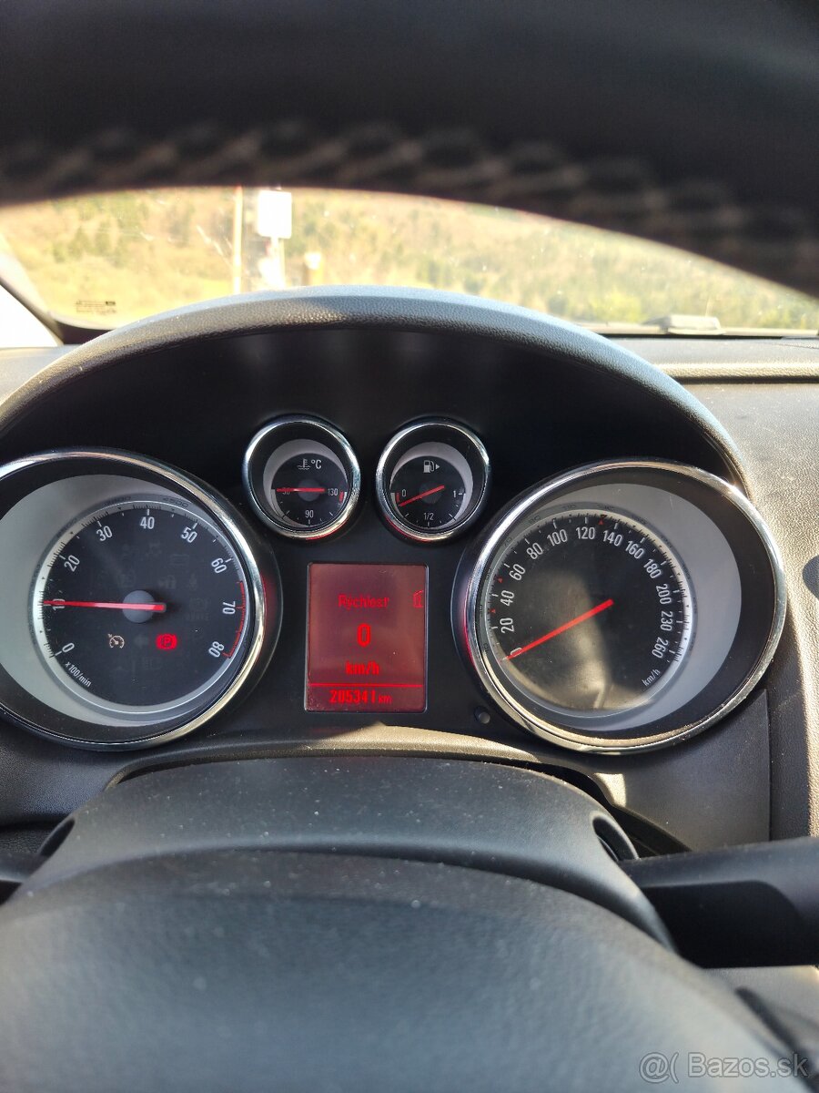 Opel Astra J 1.4 Turbo - 7