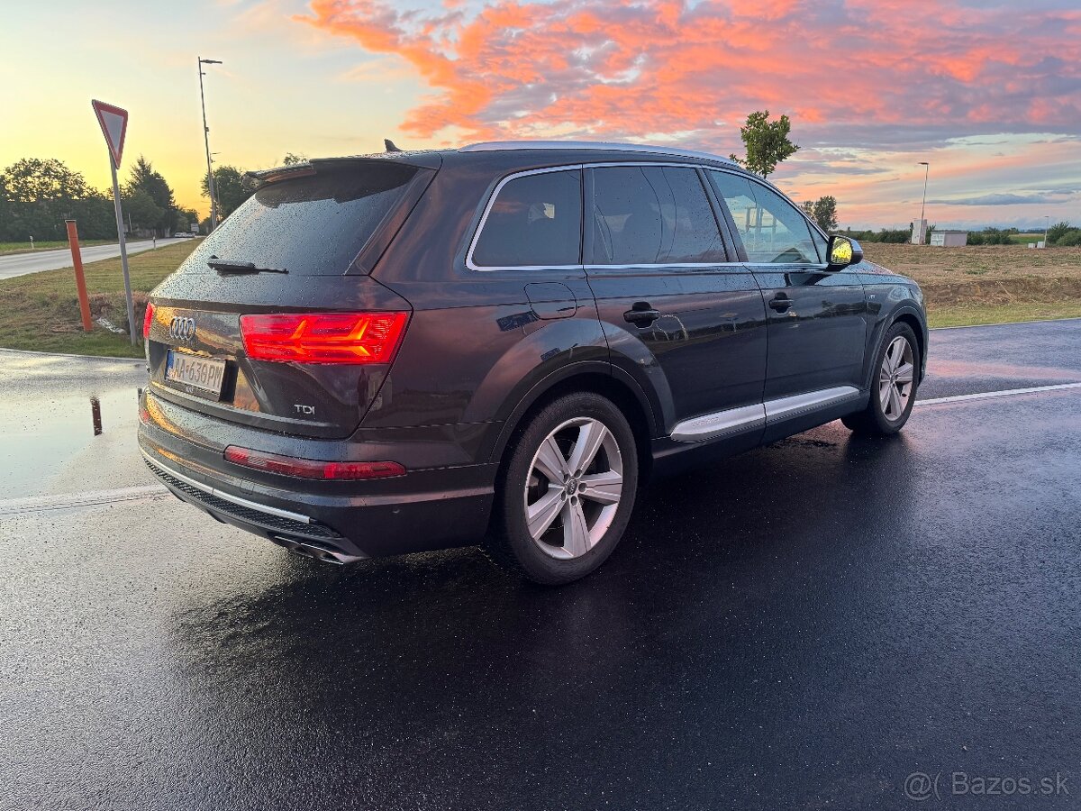 Audi SQ7 - 7