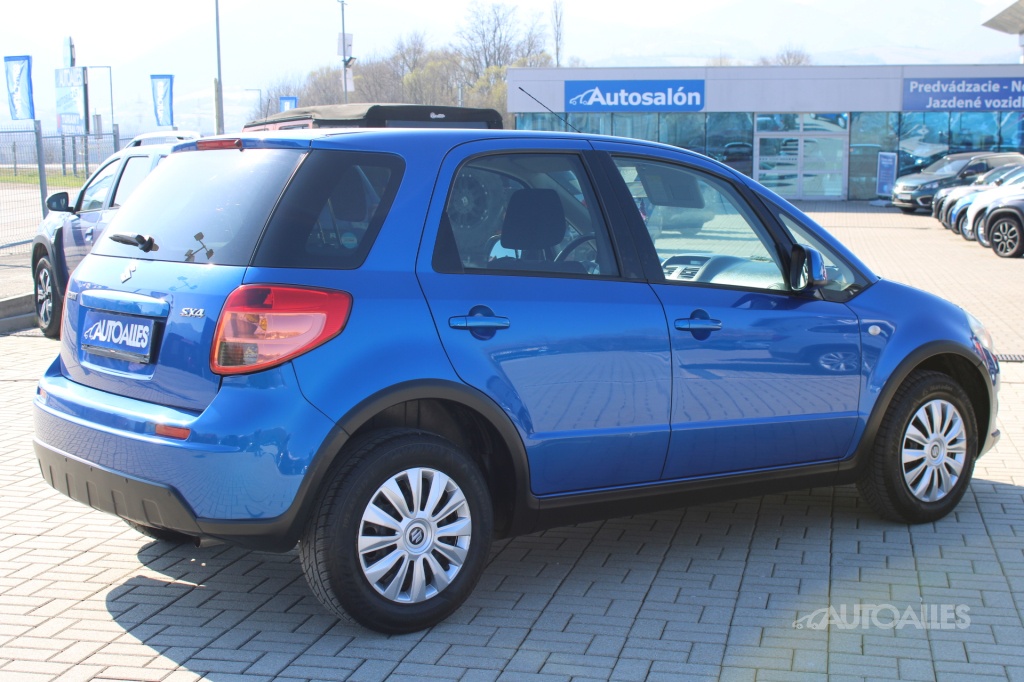 Suzuki SX4 1,5 i 73 kW - 7