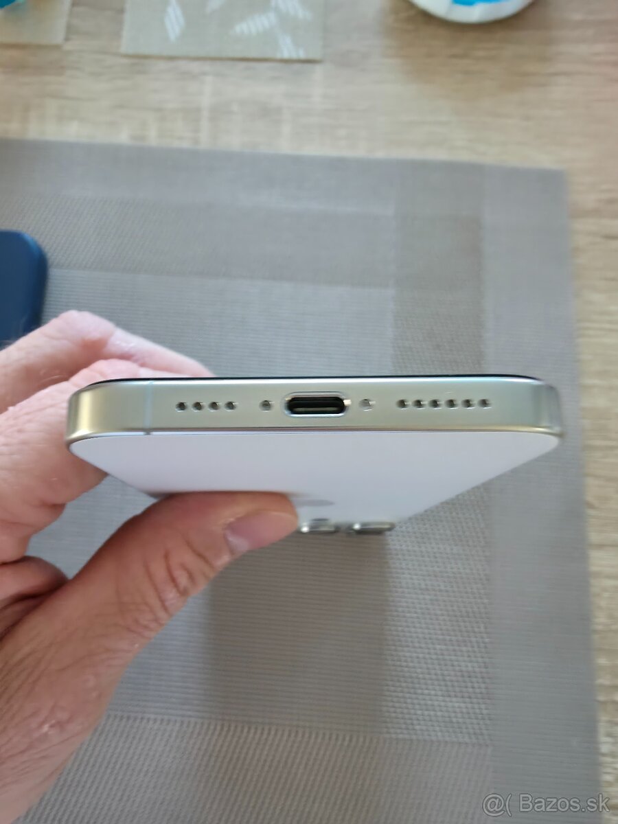 Apple iPhone 16Pro Max 256GB biely - 7