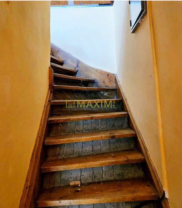 Ponúkame na predaj Rodinný dom na Železnej ulici v Bratislav - 7