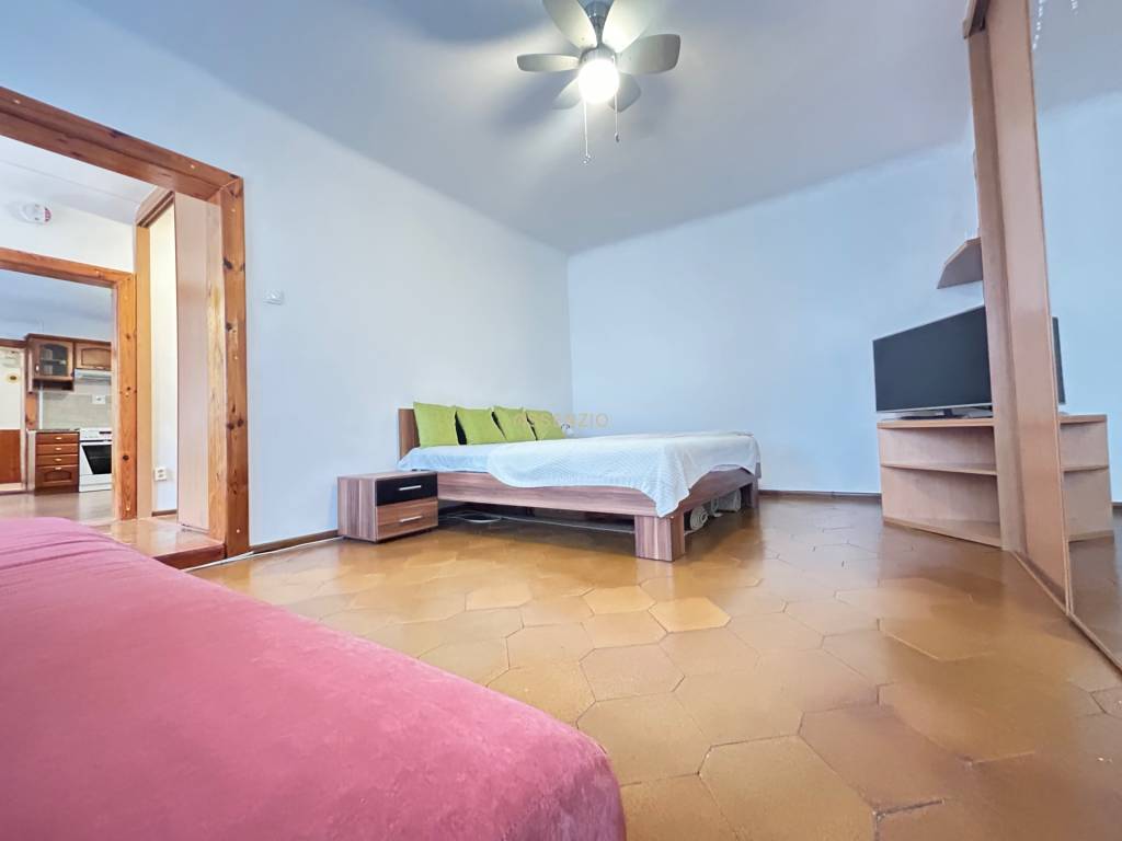 ASSENZIO-PREDAJ-3izbový byt -65m2- OBCHODNÁ UL.- BRATISLAVA - 7