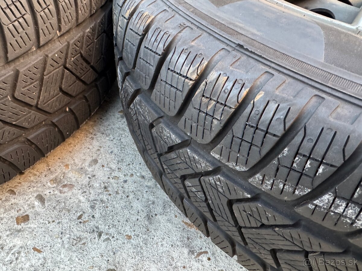 Zimna sada VW 215/65 R17 - Pirelli - 7
