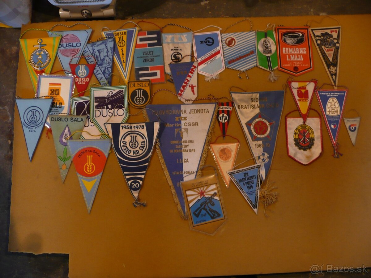 Držiaky rýn K/J/G, ako nové 8ks - 6e ks.monterky,prešiváky. - 7