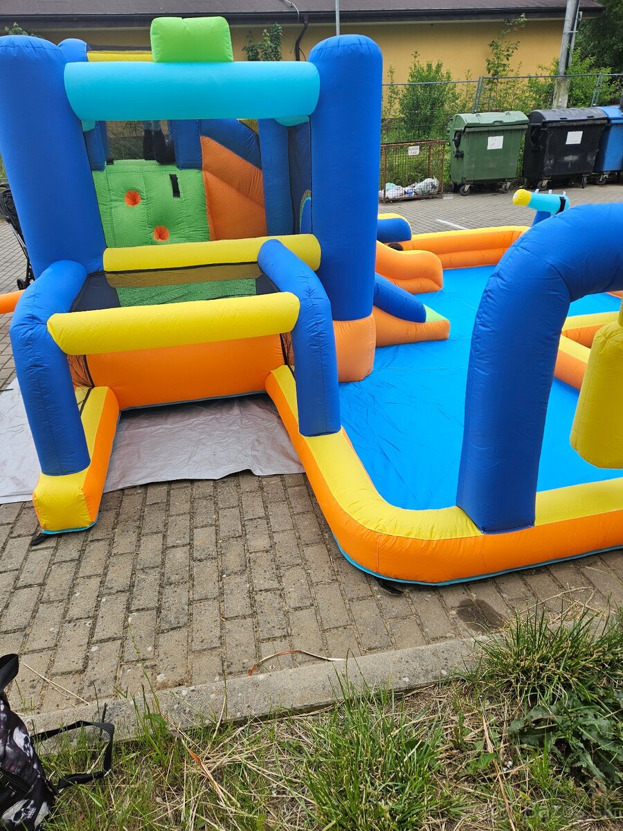 Skákací hrad Zábavné centrum - 7