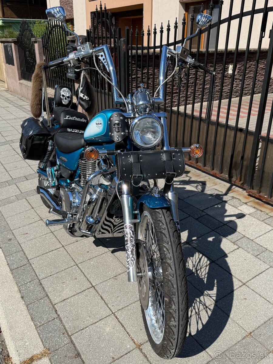 Suzuki VS 800 - 7
