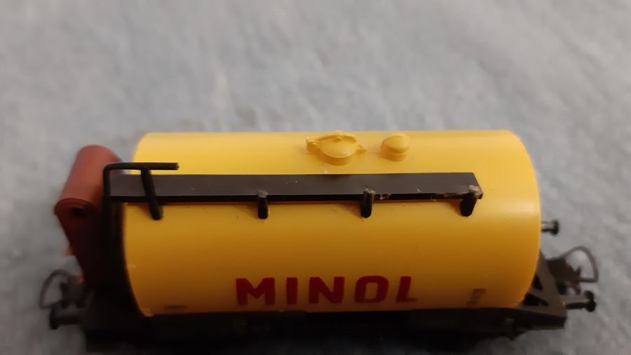 Vláčiky - cisterna MINOL PIKO H0 - 7