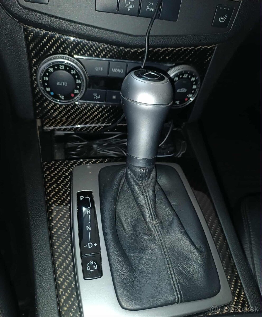 Mercedes-Benz C trieda W204 AMG paket Sedan 2010 - 7