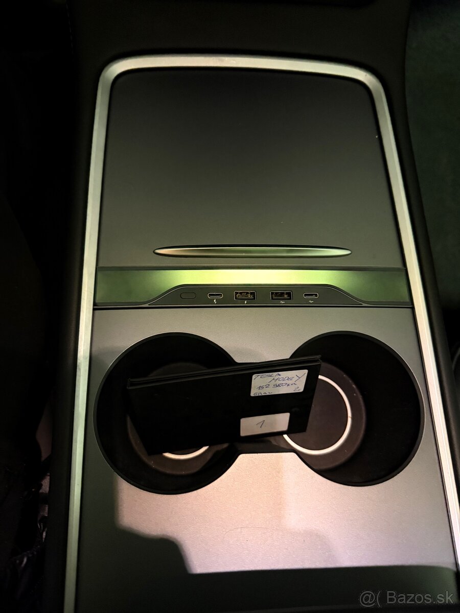 Tesla model Y Long range 378kw 514ps - 7