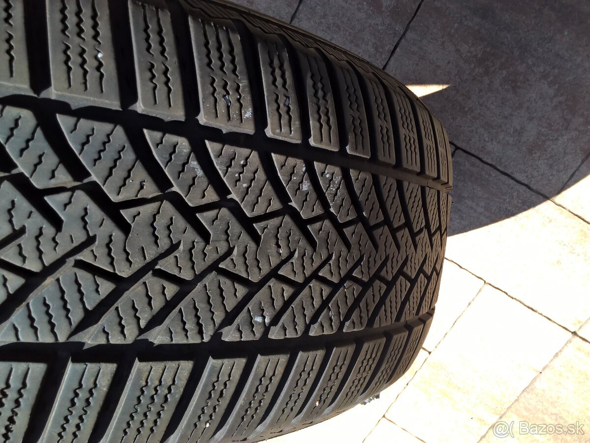 ZIMNÉ 215/55 R17 DUNLOP CONTINENTAL a PIRELLI - OD 15,-€/kus - 7