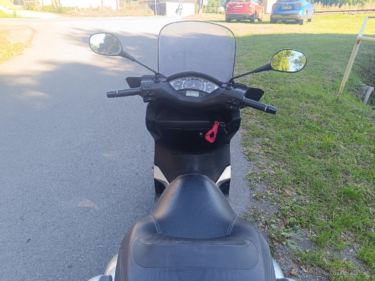 Predam Yamaha Xmax 250 - 7