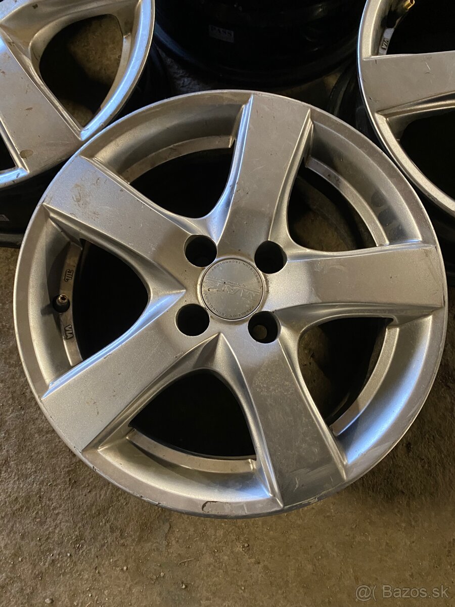 Predám 4x100 r15 6,5j et 35 - 7