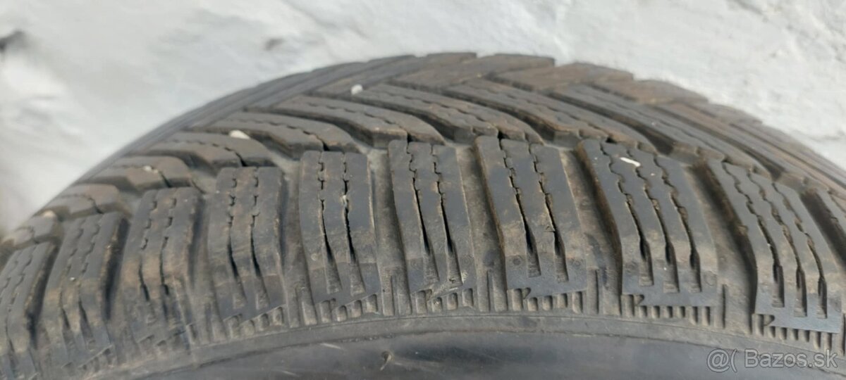 215/45/R17 Michelin Alpin 6 - 7
