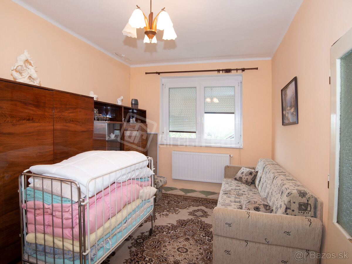 Veľký 7-izbový dom vo výbornej lokalite – pokoj vid… - 7