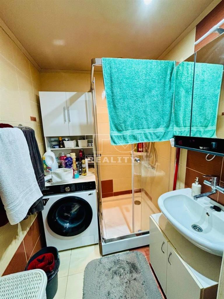 Ponúkame na predaj 3 izbový byt s loggiou v Hornej Vsi - 7