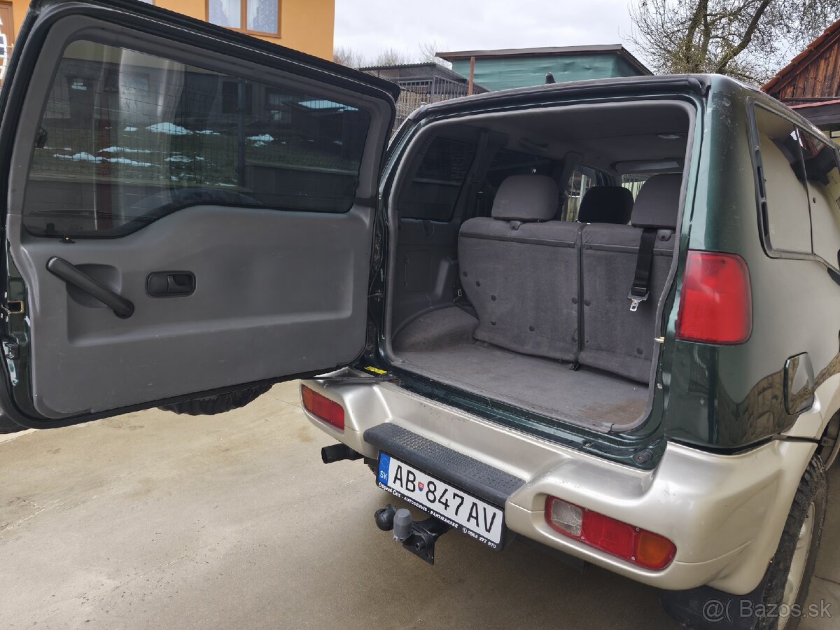 Nissan Terrano II - 7