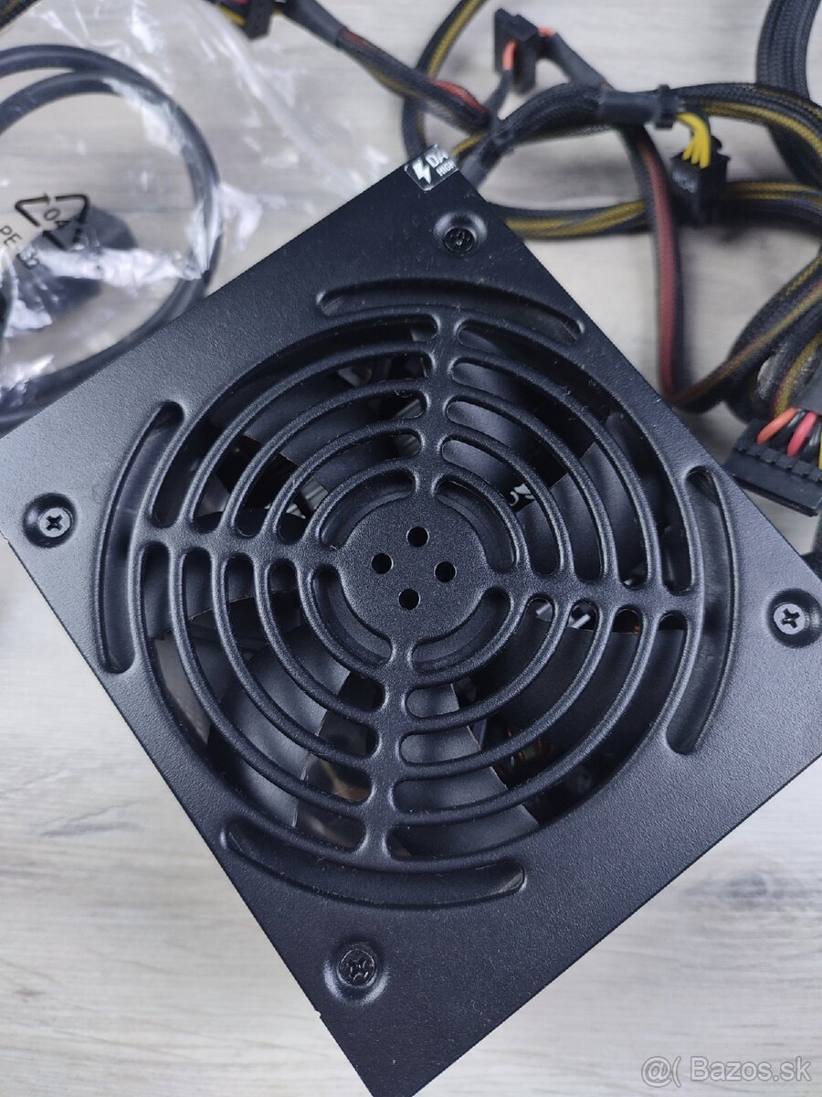 PC zdroj Corsair VS550 (550W, 80+) - 7