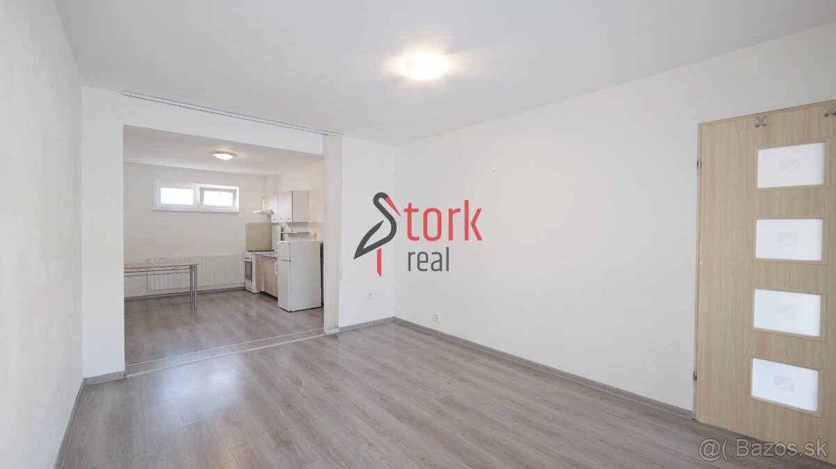 Na predaj obchodný / nebytový priestor - Považská Bystrica - 7