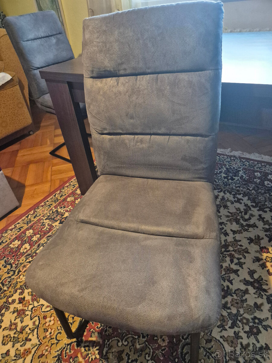 Predám jedálenský stôl a stoličky - 7