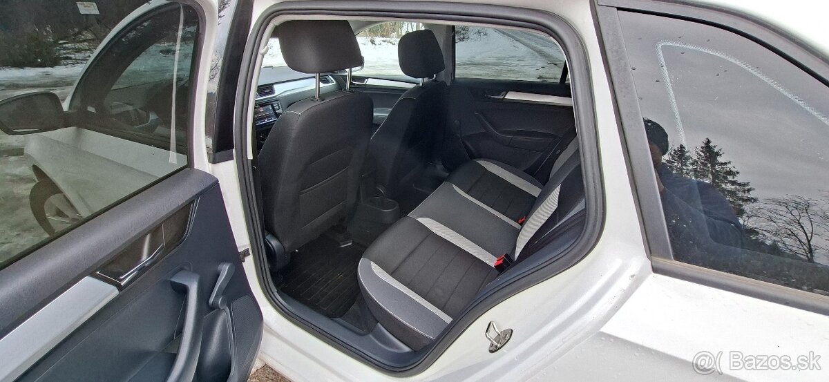 Predám škodu rapid spaceback - 7