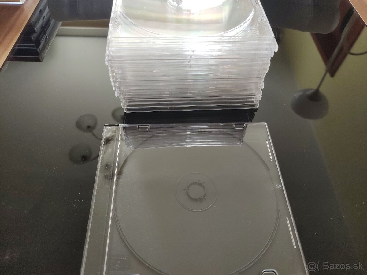 (11) CD, DVD a obaly - 7