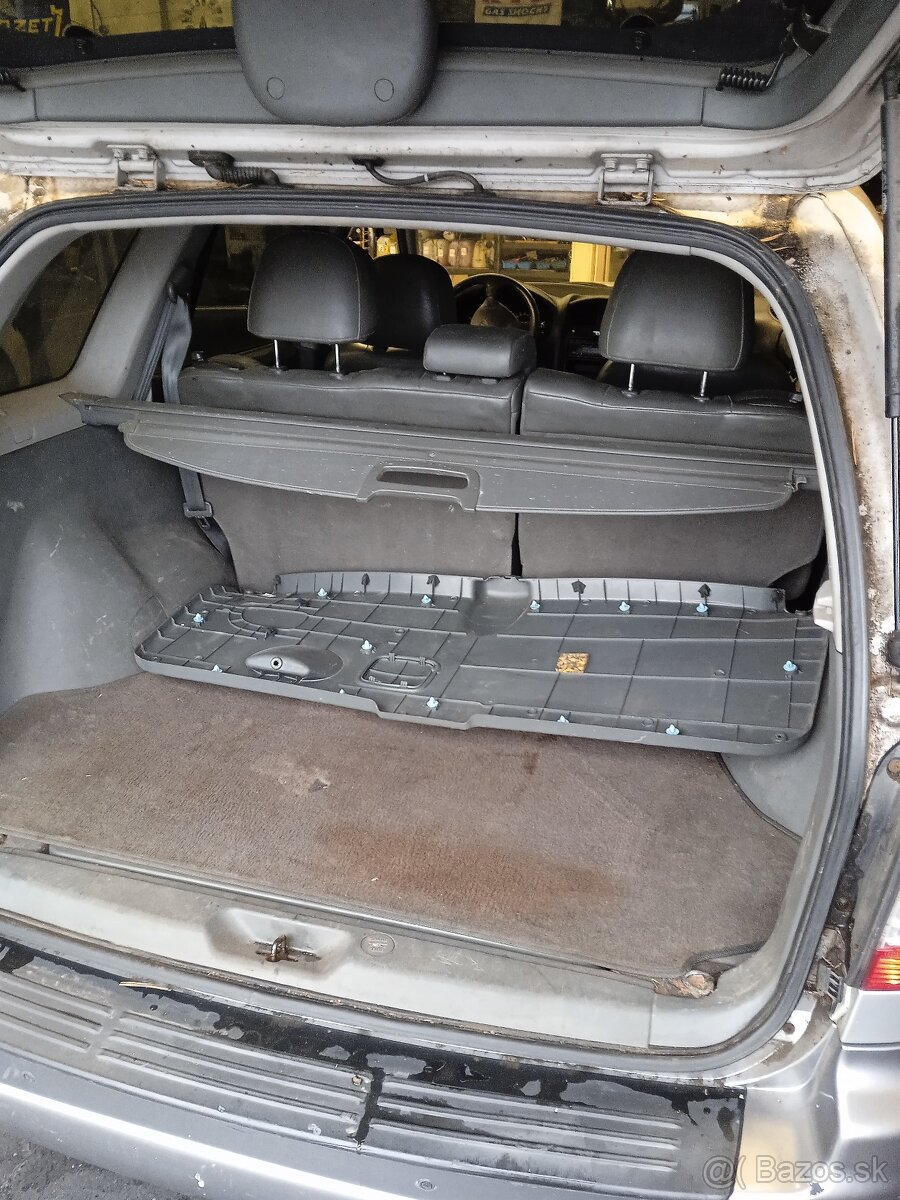 PREDÁM HYUNDAI SANTA FE 4X4 - 7