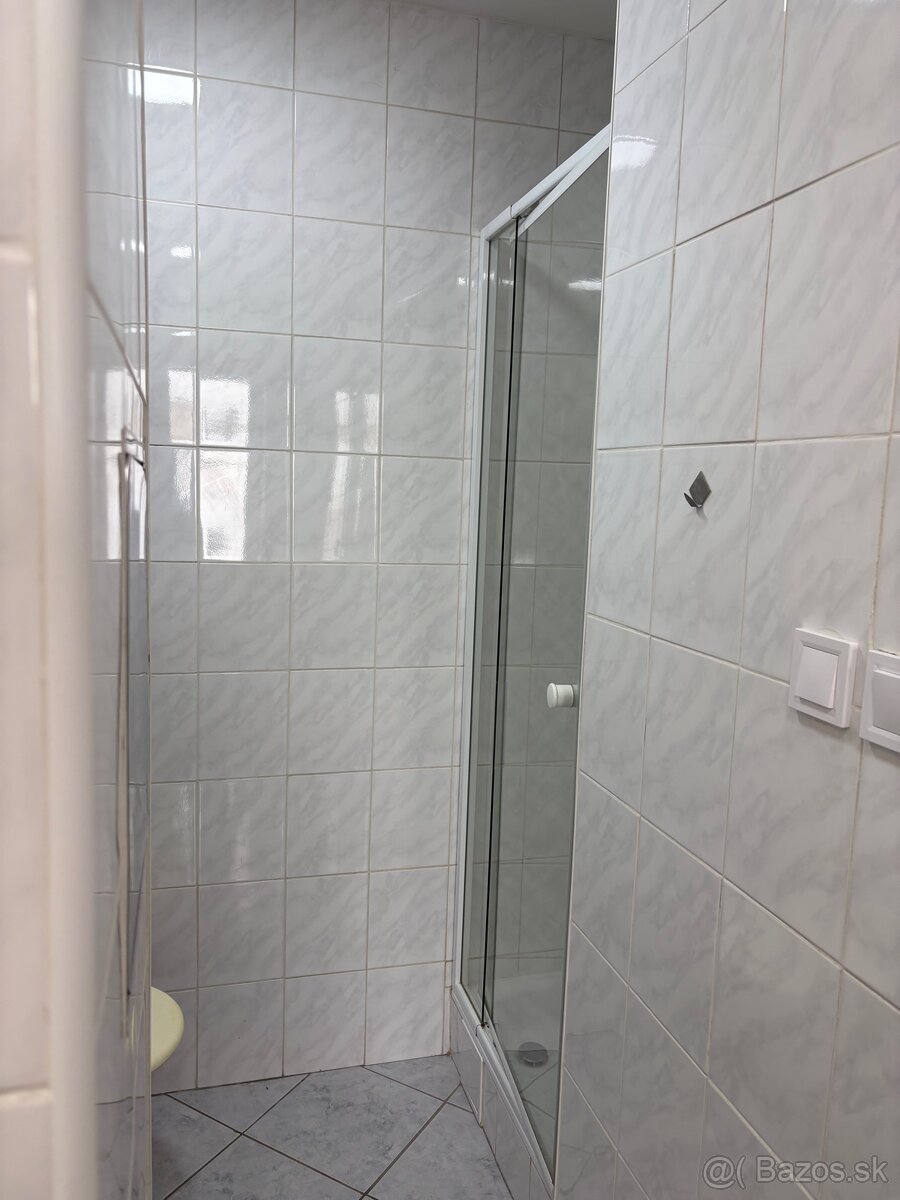 Predám 1 izbový byt - 7