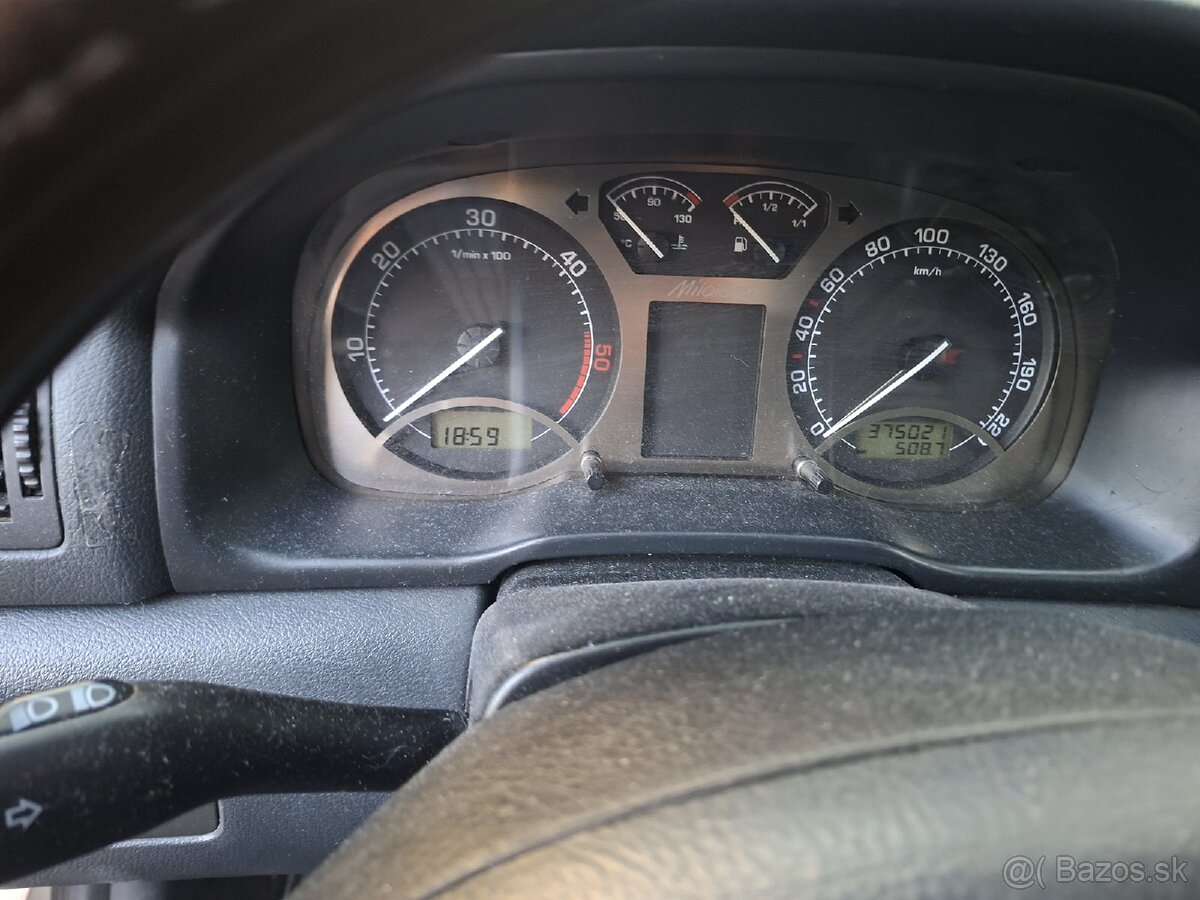 Octavia 1 ,1.9 tdi - 7