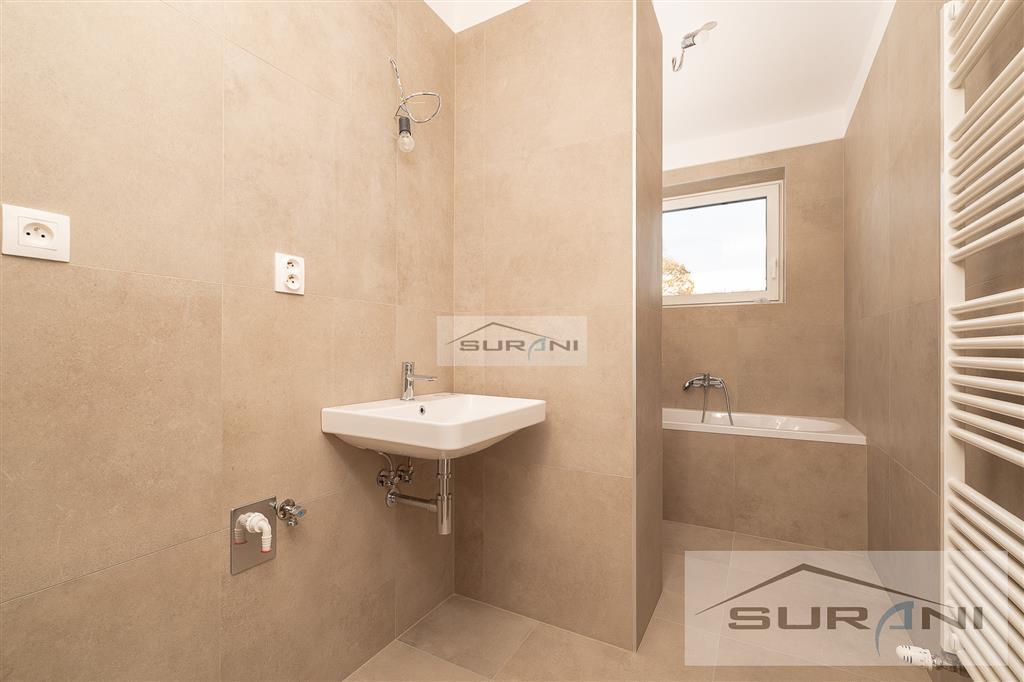 Krásny 2-izbový byt s predzáhradkou 73 m2 a parkovaním v... - 7