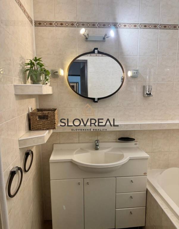 SLOVREAL - Predaj 4 izbového bytu v Banskej Štiavnici - 7