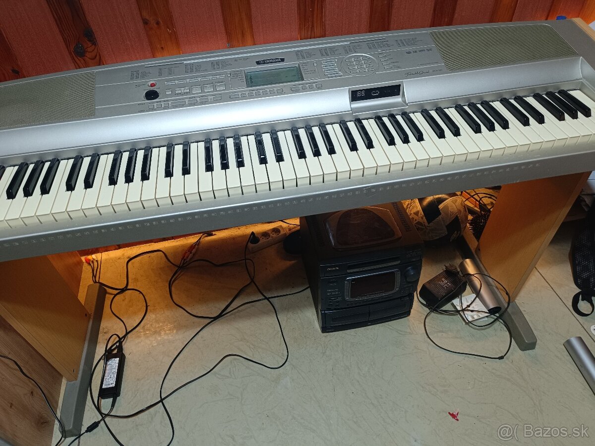 Yamaha dgx 500 - 7