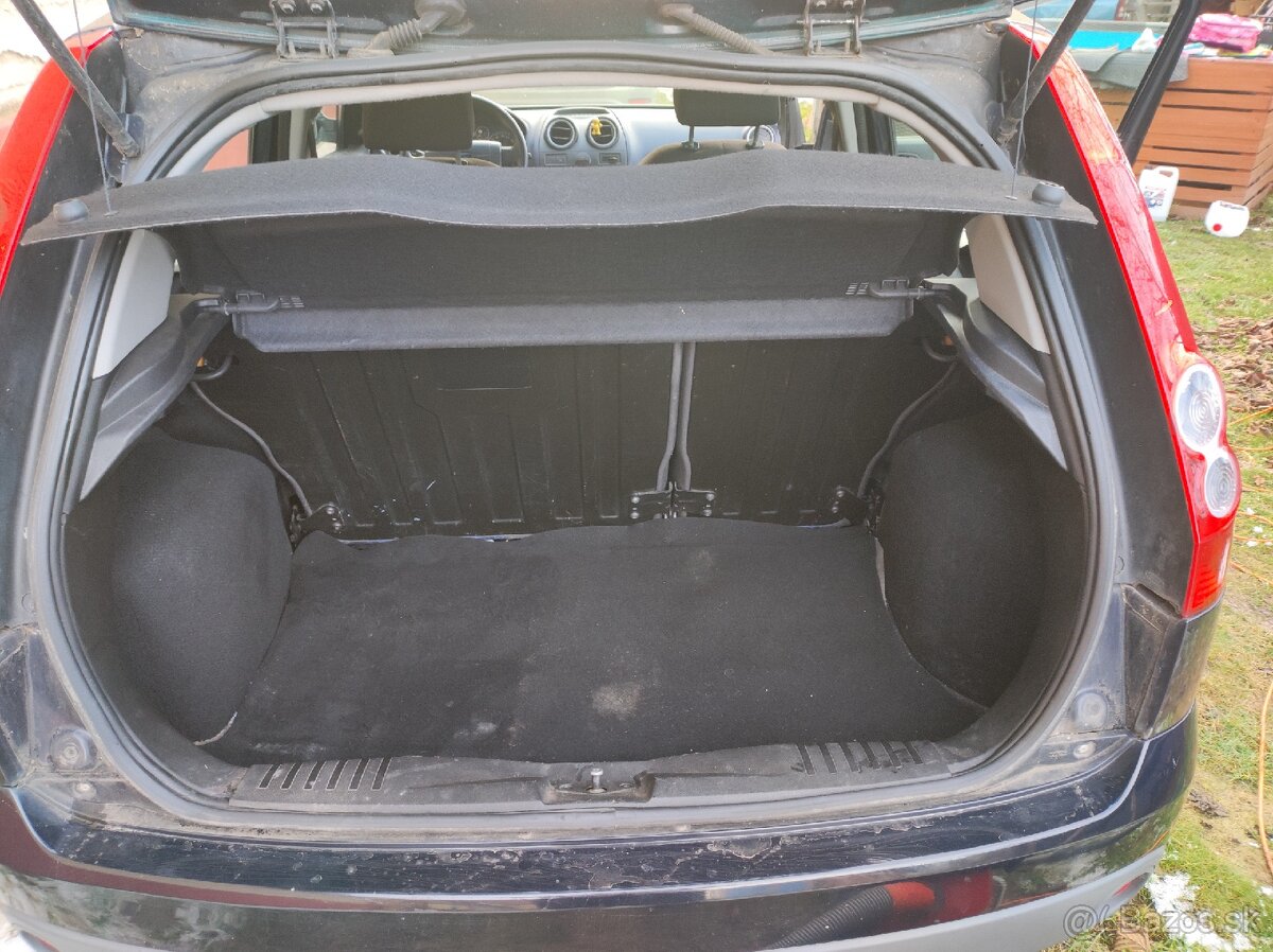 Ford fiesta 1.25 benzín - 7