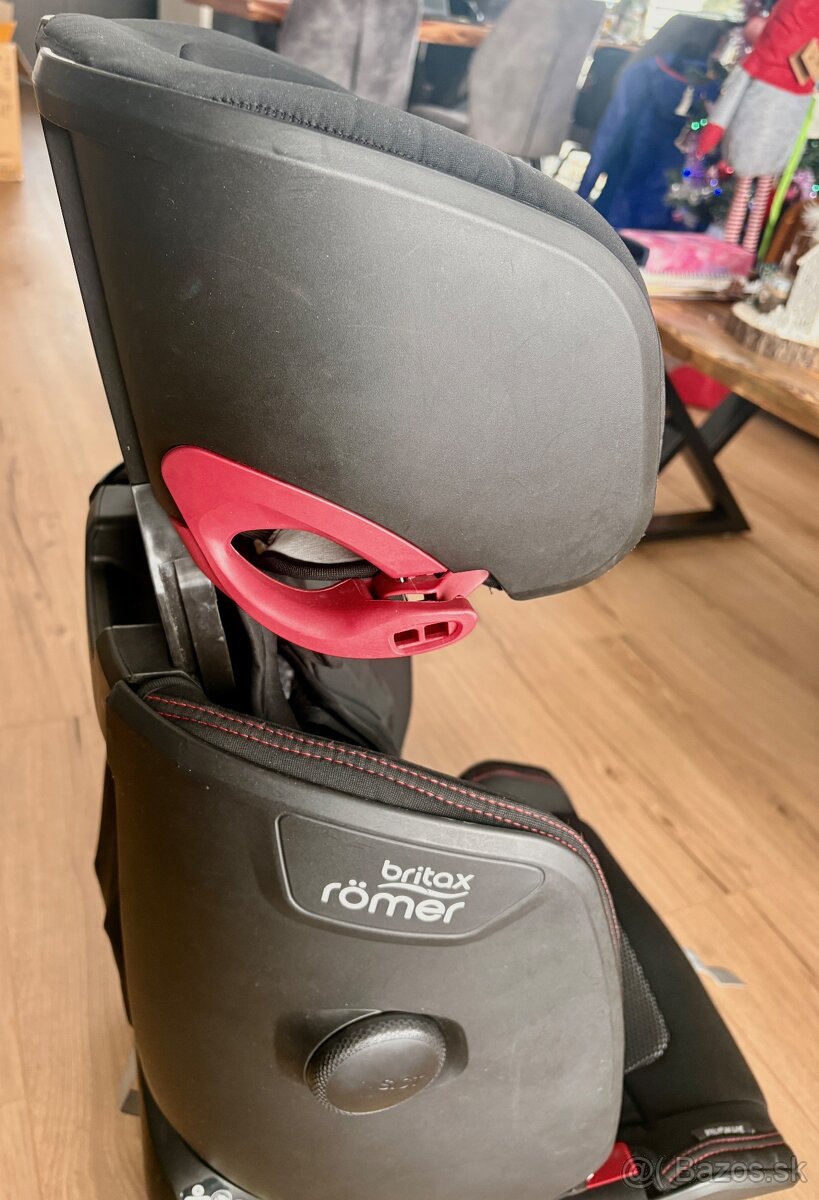 Britax Römer Advansafix IV R (Premium line) - 7