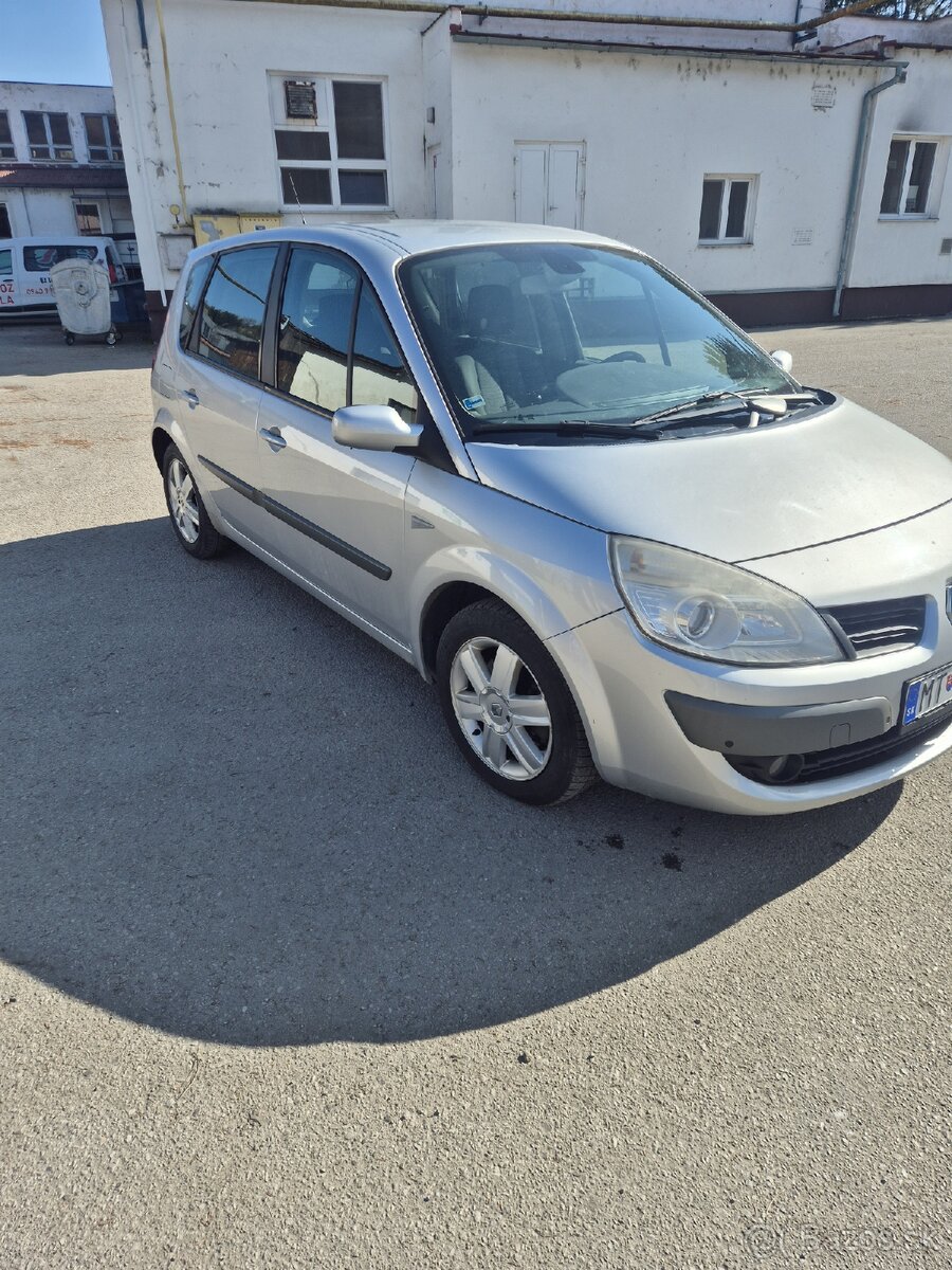 Renault Megane Scenic - 7