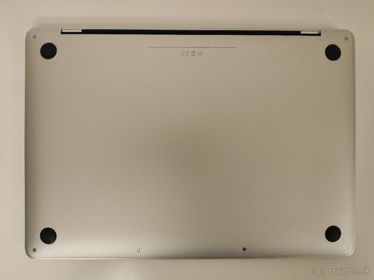 MacBook Pro 2017 | i5 • 8GB • 256GB SSD - 7